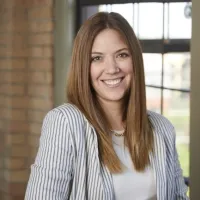 Headshot of Angela Peterson